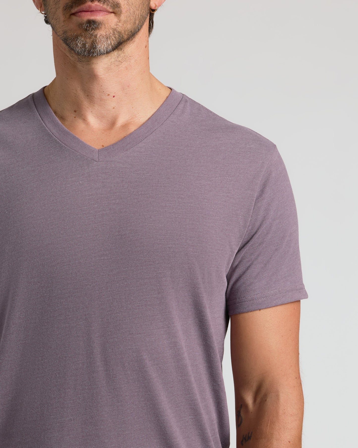 Cottry Dark Heather Amethyst Classic V-Neck - product image 6